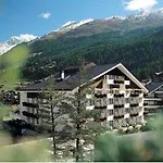 Le Petit Cervin Hotel