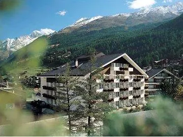 Le Petit Cervin Готель