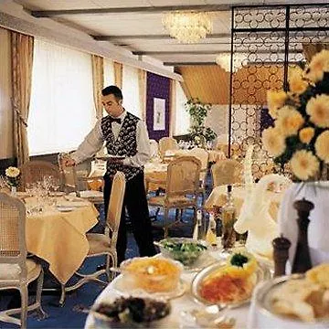 Le Petit Cervin Szálloda 5*