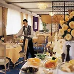 Le Petit Cervin Готель 5*