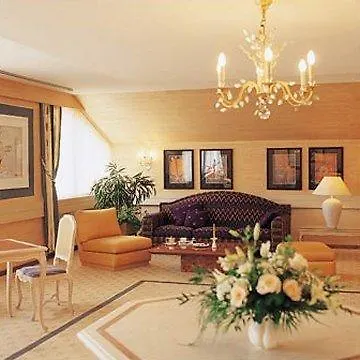 Готель Le Petit Cervin 5*